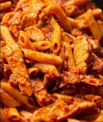 Red Sause Chicken Pasta