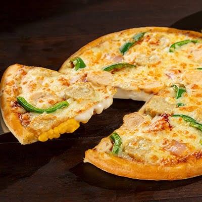 Cheese Blast Chicken Pizza