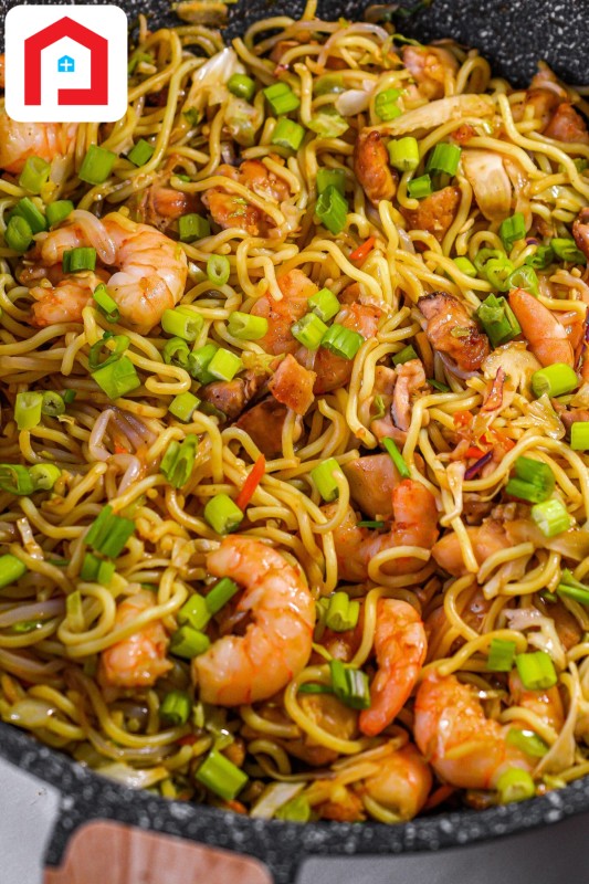 Chowmin chicken Prawn