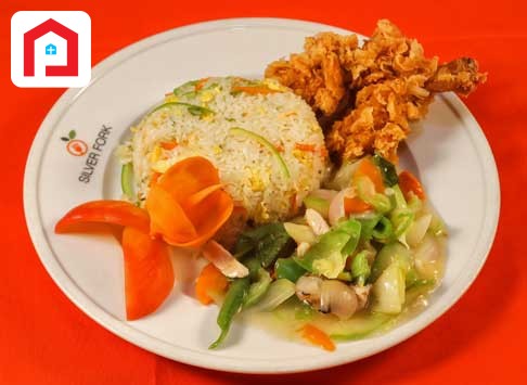 Egg Fried Rice Thai Fried chicken 2 pcs Chainese vegetable PC.salad